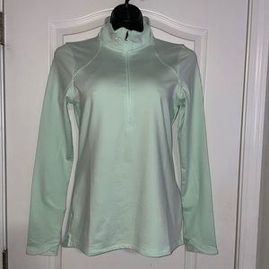 Under Armour fitted pullover -cold gear Size Small